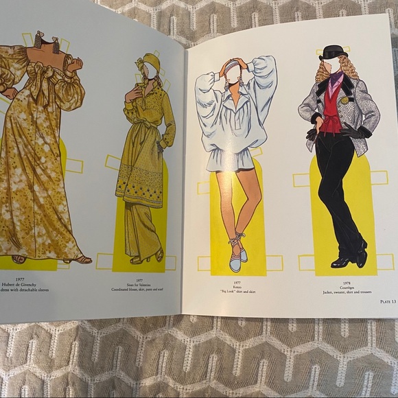 Paper doll book fashion of the 1970’s - Picture 10 of 10